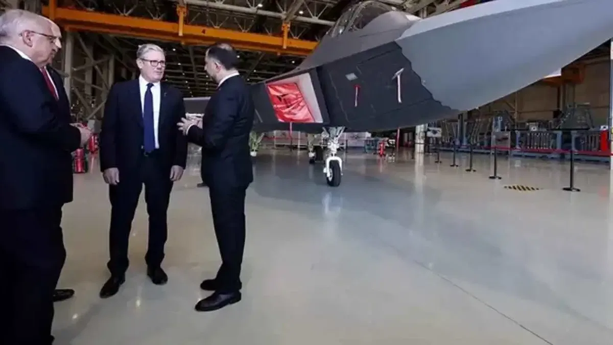 İngiliz Başbakan KAAN'a Hayran Kaldı!