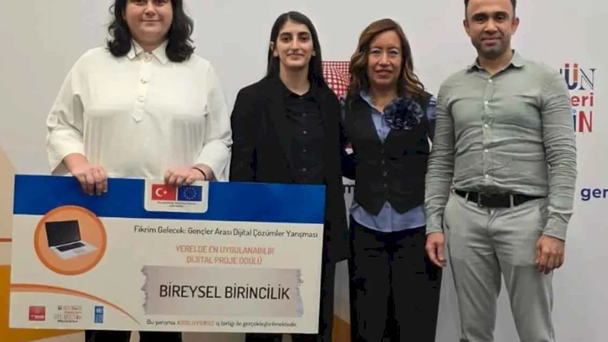 “Fikrim Gelecek” Hackathonu’nda Manisa’ya birincilik geldi