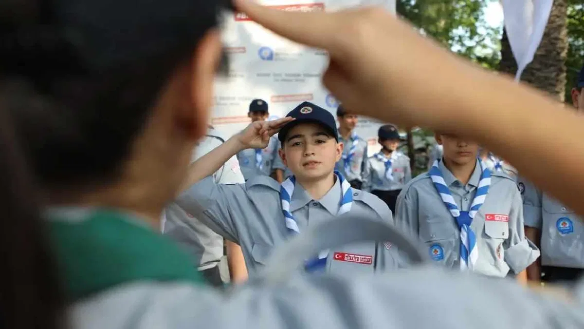 Antalya Büyükşehir’den gençlere izcilik eğitimi