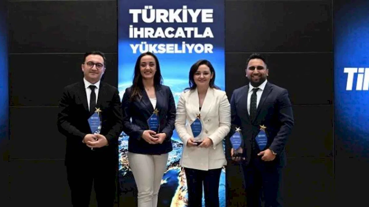 Beyaz Çimento ihracatında liderlik sürüyor