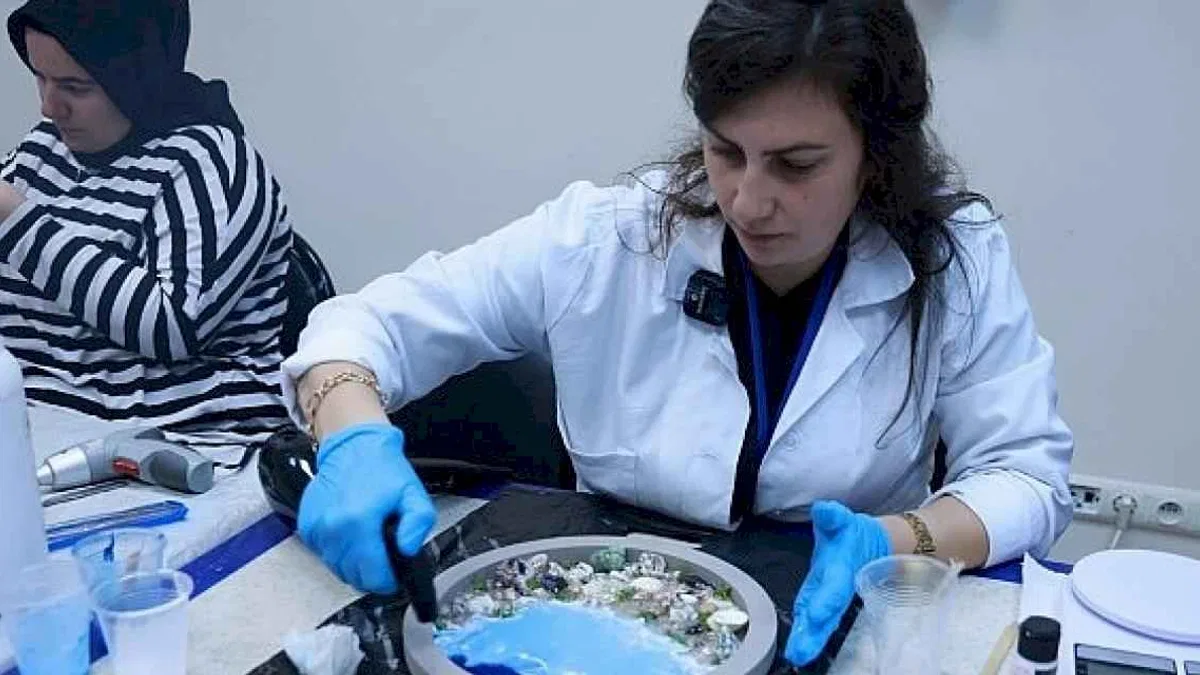 KO-MEK'in epoksi kursuyla ev ekonomisine katkı
