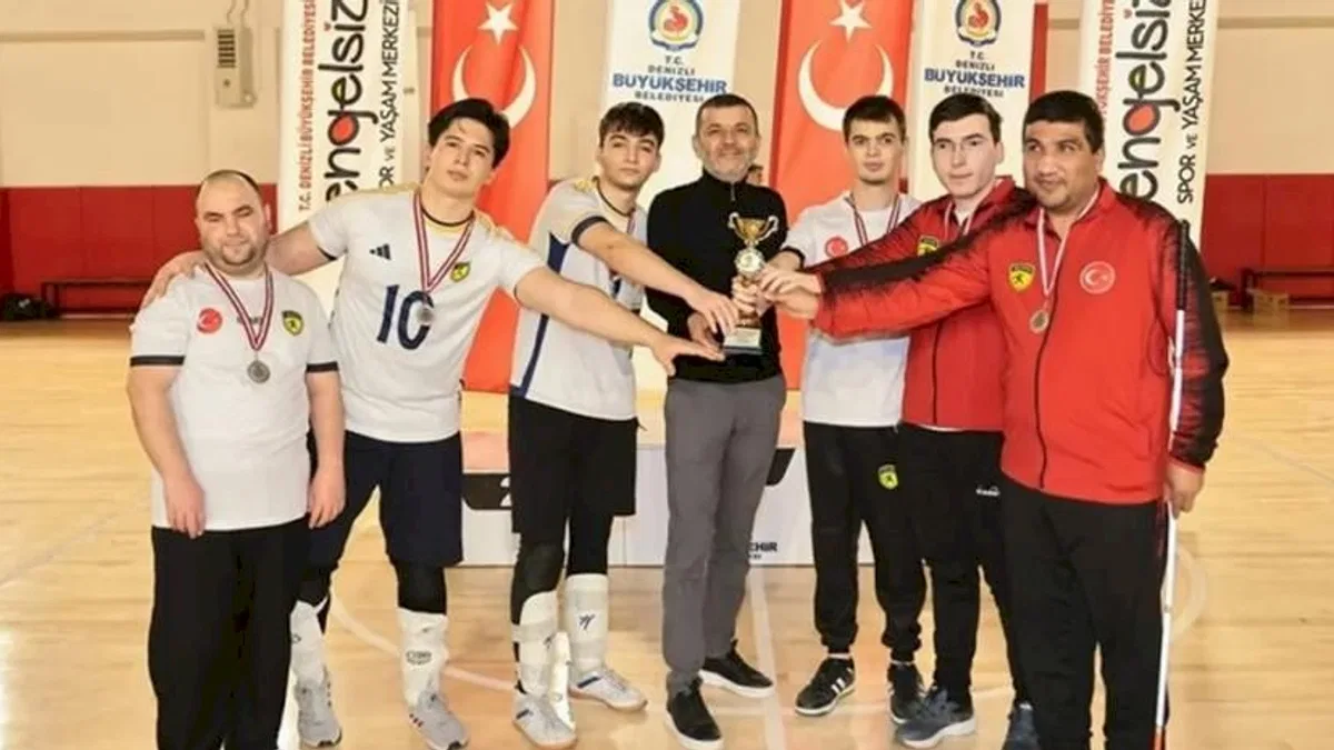 Denizli'de görme engelli sporculara Braille alfabeli madalya