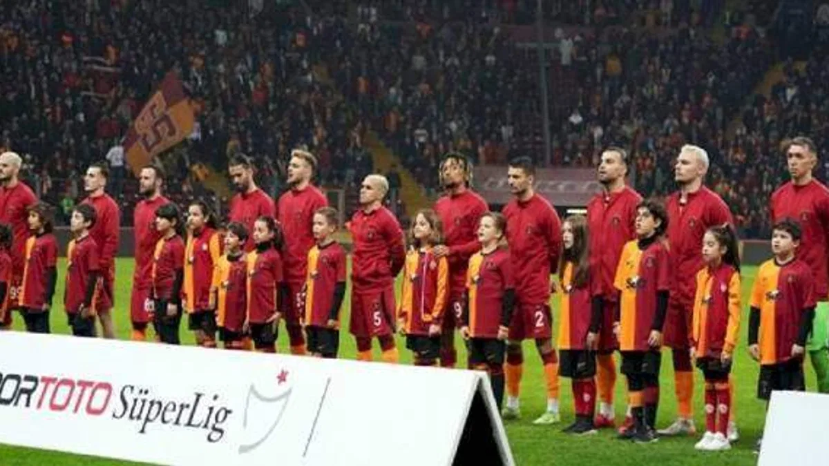 Süper Lig'in ilk yarısını lider tamamlayan Galatasaray birçok alanda zirvede!