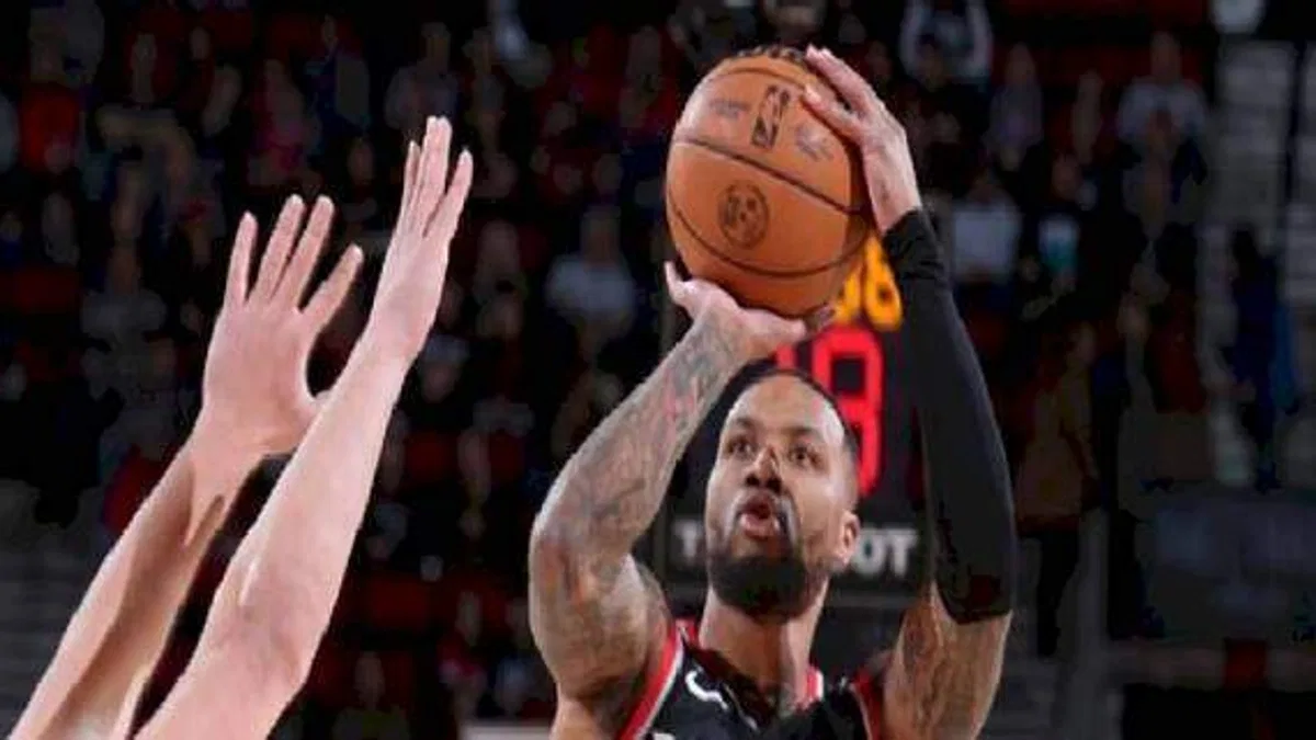Lillard 71 sayı attığı maçta Alperenli Houston’ı devirdi