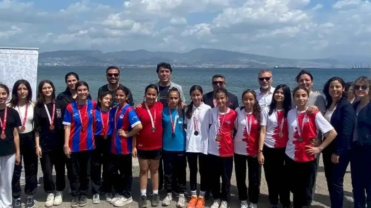 Karabağlar’da oryantiring yarışmasına büyük ilgi