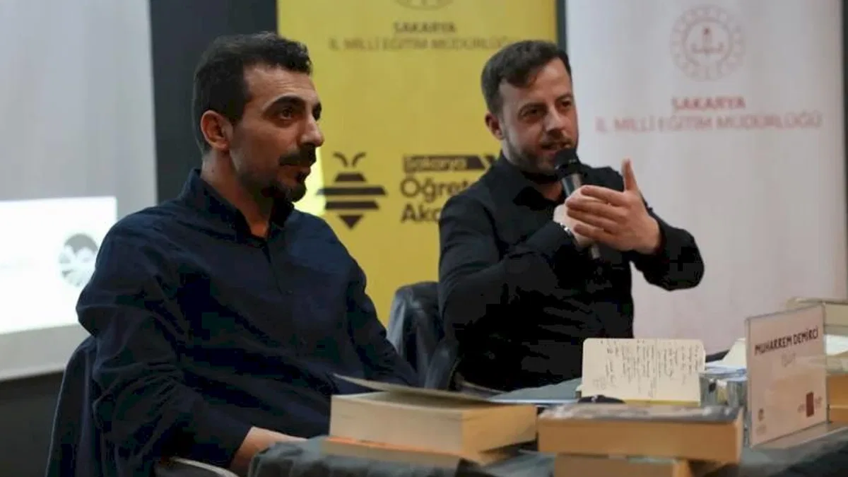 Sakarya'da Ofis Sanat Merkezi’nde Edip Cansever söyleşisi