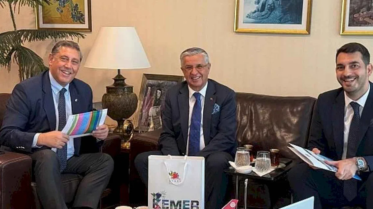 Başkan Topaloğlu'ndan tur operatörlerine ziyaret