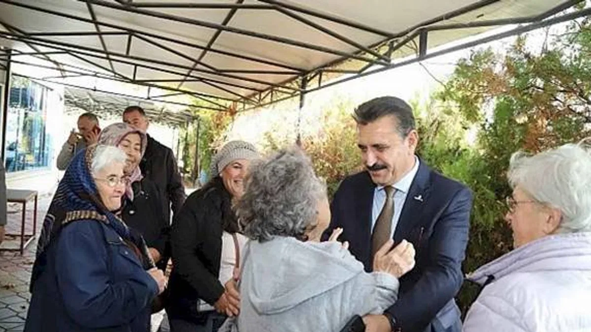 Başkan Kırgöz Salihler Mahallesi'nde vatandaşlarla buluştu