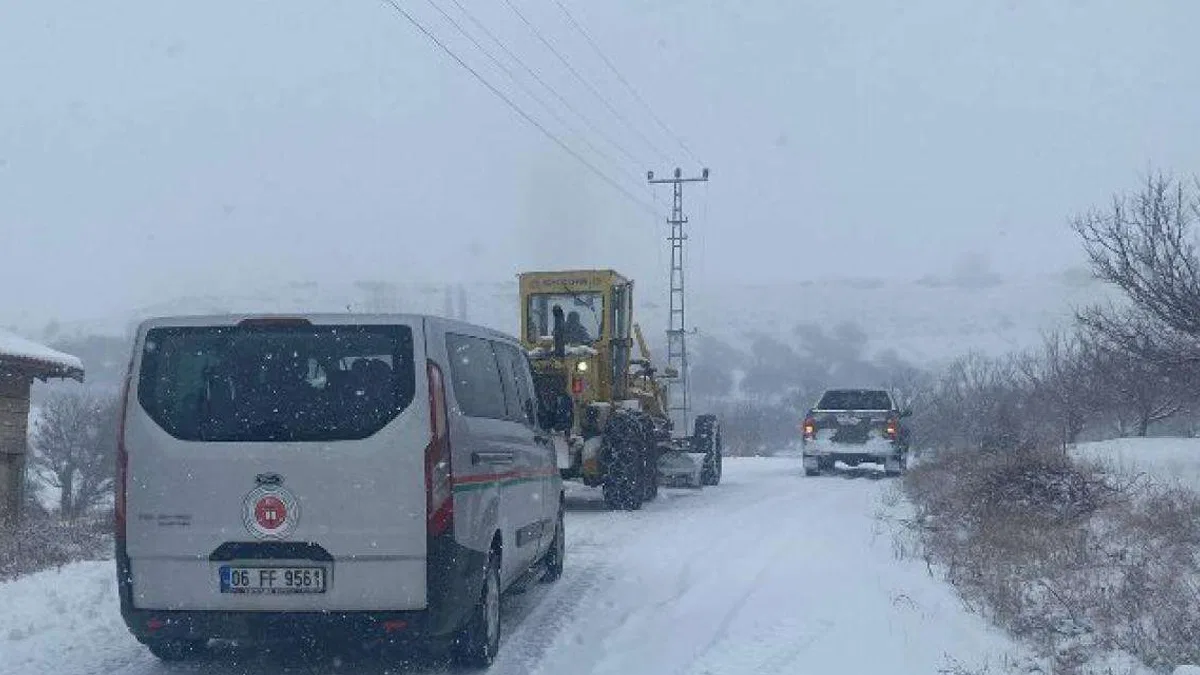 Malatya'da 21 mahallede kar küreme seferberliği