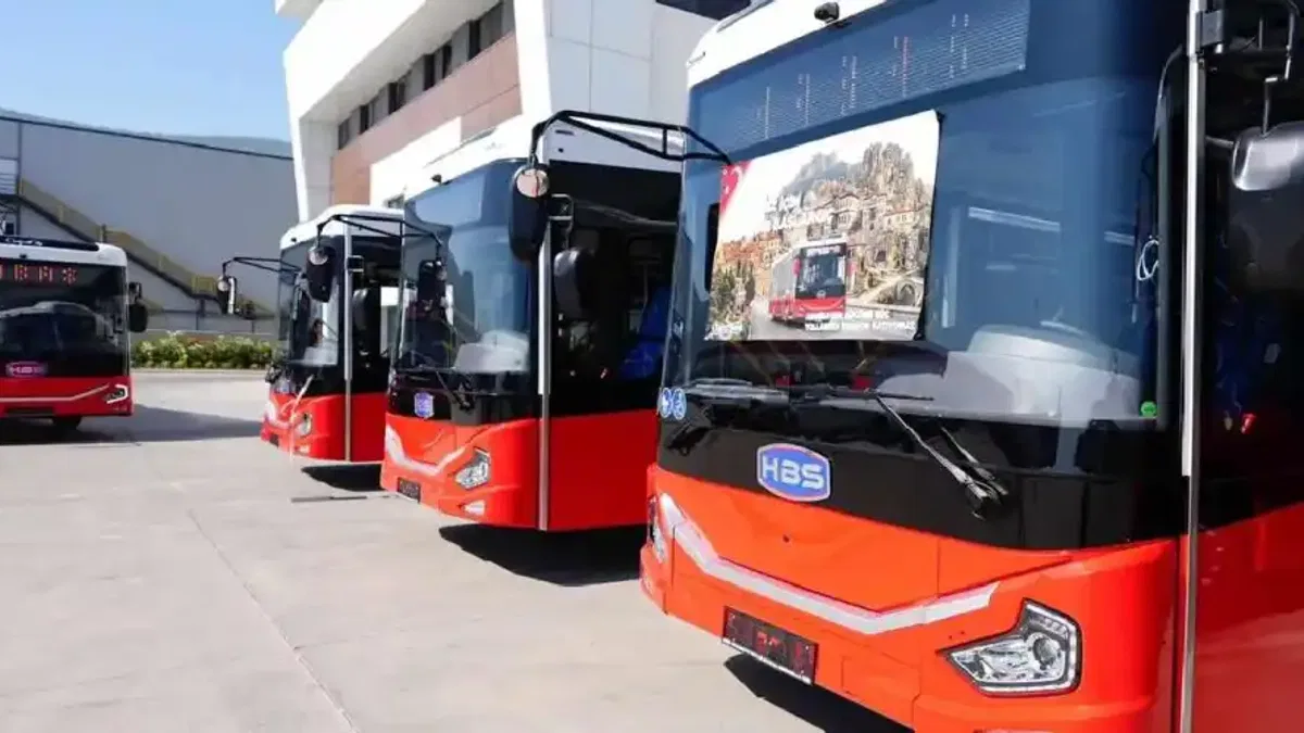 Manisa'nın ulaşım filosunu 15 yeni otobüs