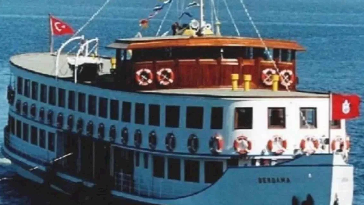 Bergama Vapuru rotasını gençler için çevirdi