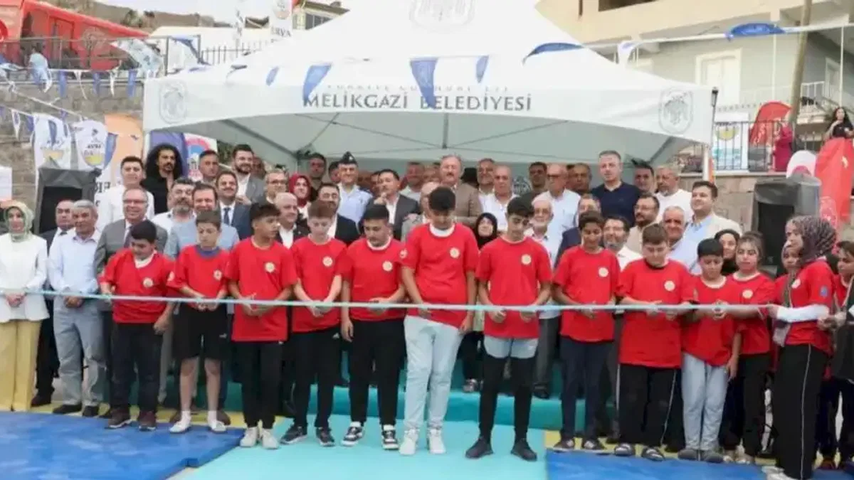 Kayseri Melikgazi'den gençlere yeni spor okulu