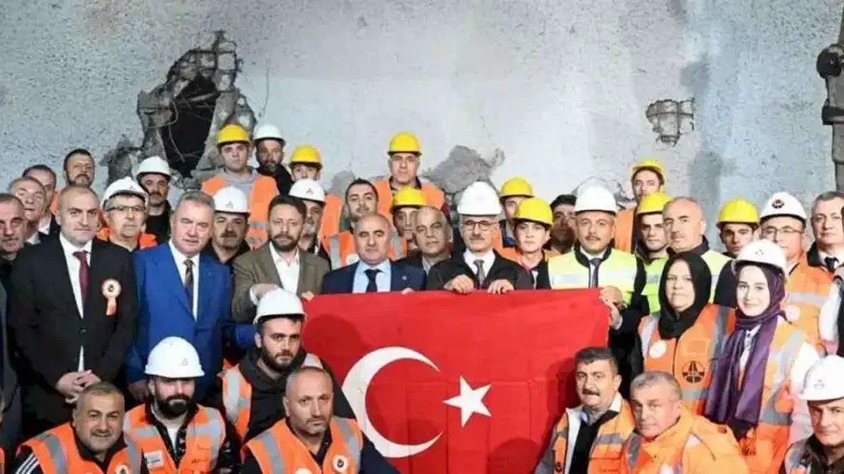 Rize Çamlıhemşin Tüneli'nde ışık göründü