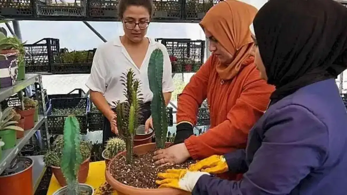 İzmir'de kadınlar yalnız değil