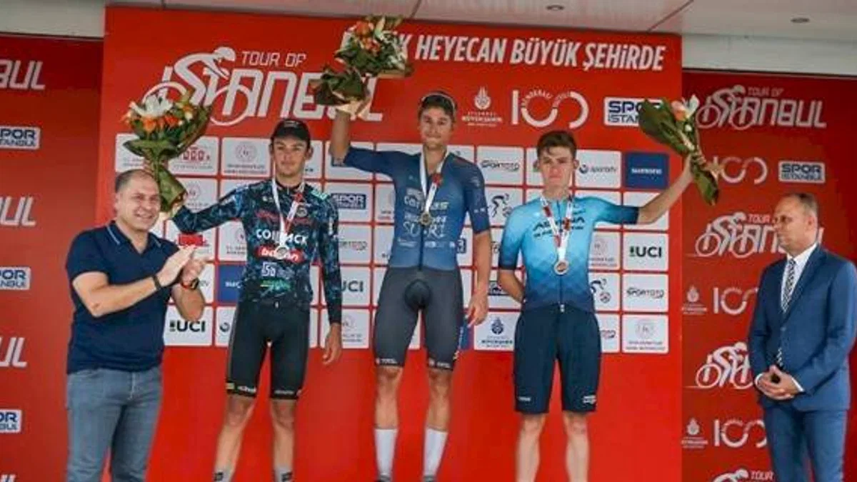 Tour of İstanbul’a Stampe imzası