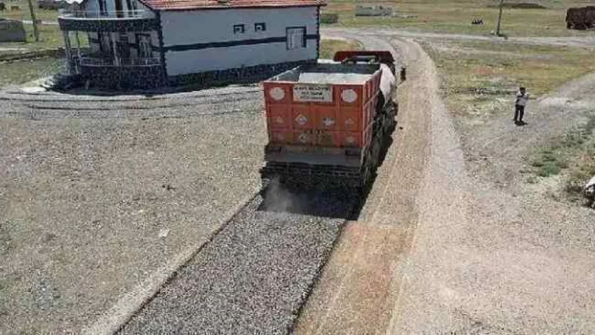 Çumra'da üstyapı çalışmaları devam ediyor