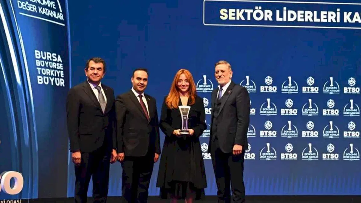 Uludağ Elektrik 2024 yılını sektör lideri ödülüyle kapattı