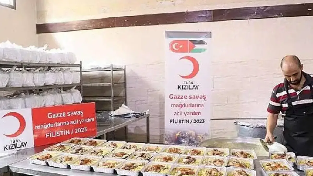 Kızılay'ın Gazze'deki Aşevi Yeniden Yemek Çıkarmaya Başladı