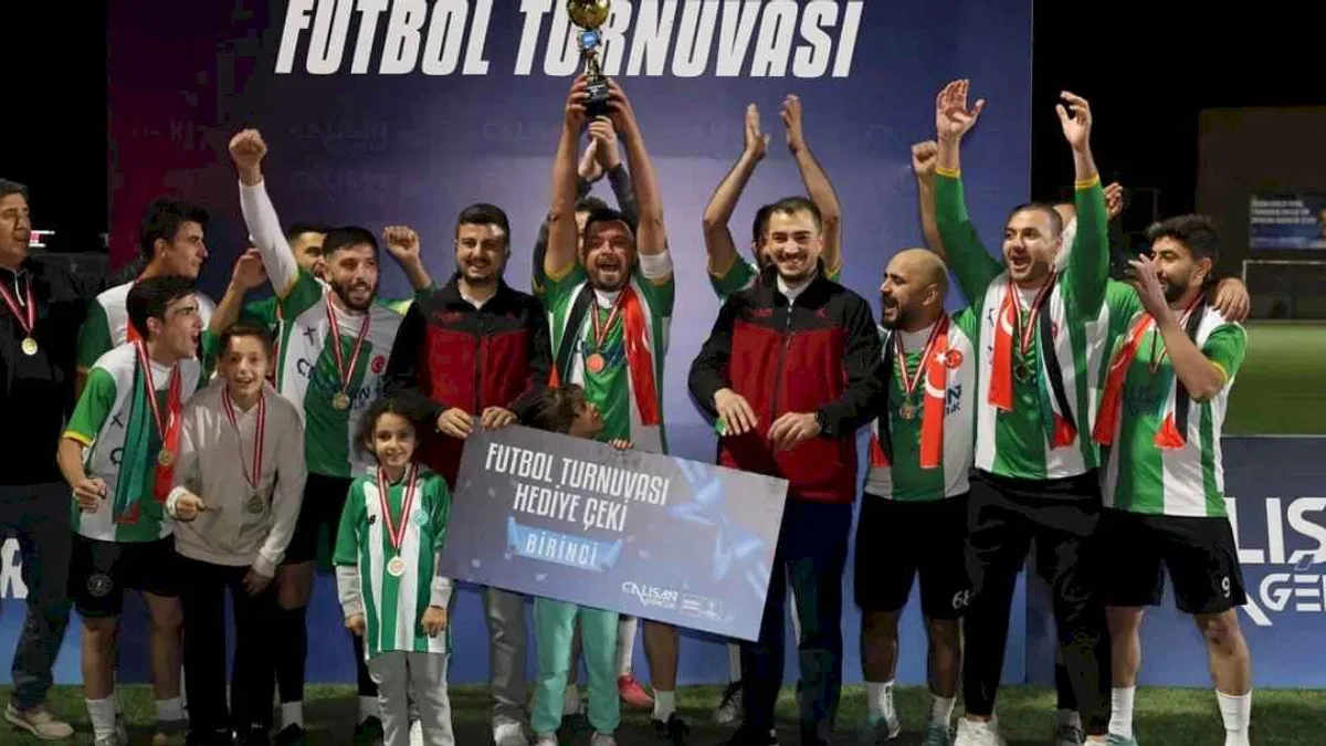 Çalışan Gençlik Futbol Turnuvası’nda dostluk kazandı