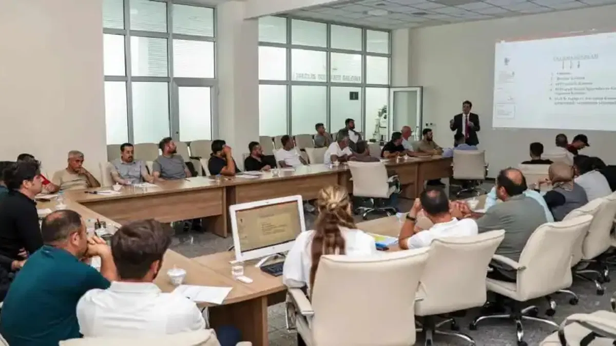 Belediye çalışanlarına iş güvenliği eğitimi