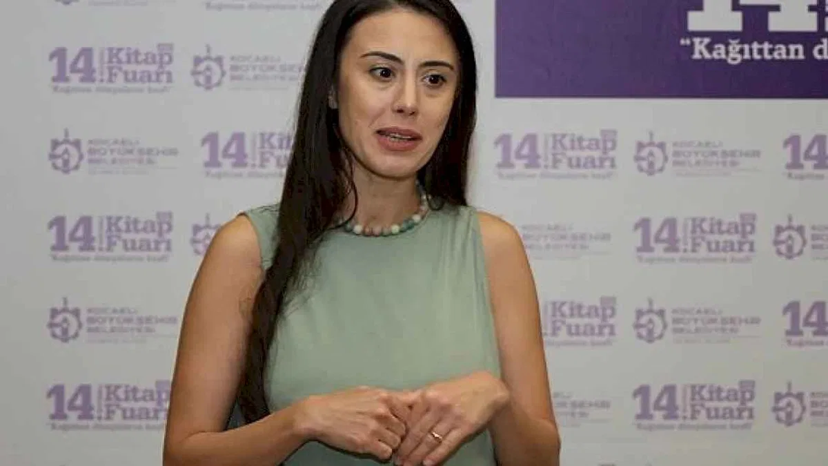 ''Kasabalı bir toplumuz, kasabada sıkışıp kaldık''