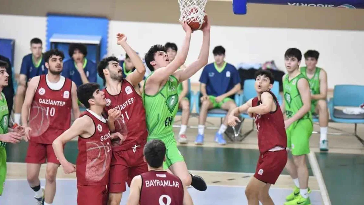 Basketbol Gençler'de TOFAŞ'tan evinde galibiyet