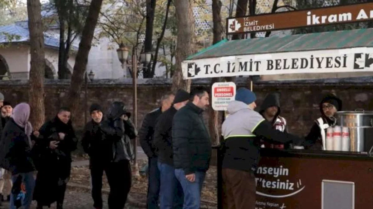İzmit'te çorba hizmetine vatandaşlardan tam not