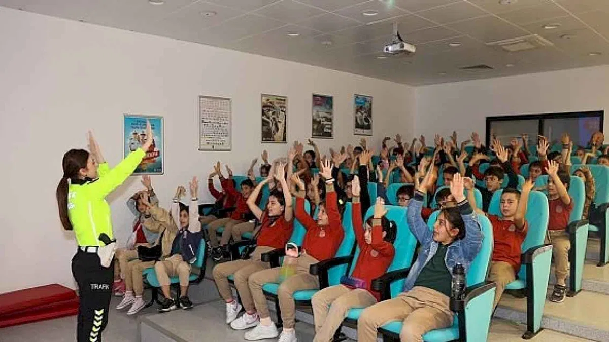 Selçuklu Trafik Eğitim Parkı Trafikte Bilinçli Nesiller Yetiştirmeye Devam Ediyor