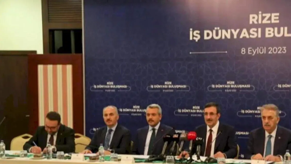 Cevdet Yılmaz'dan Rize övgüsü