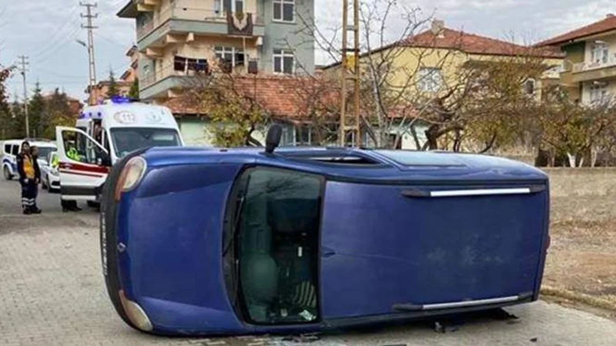 Kırıkkale'de trafik kazasında 5'i öğrenci 6 kişi yaralandı