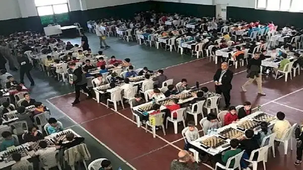Minik Satranç Tutkunları Kupalarına Kavuştu