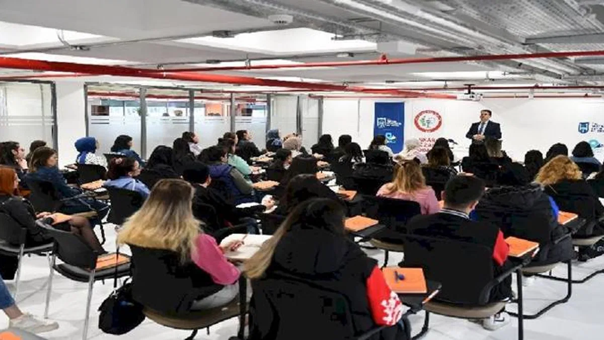 Eczane destek personeli eğitimleri başladı