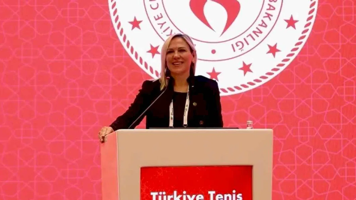 Türkiye Tenis Federasyonu Başkanı Şafak Müderrisgil oldu