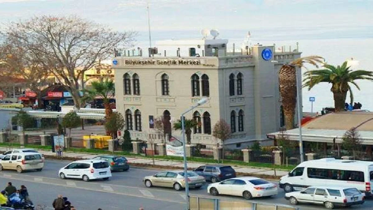 Deniz manzarası eşliğinde ders çalışma imkanı
