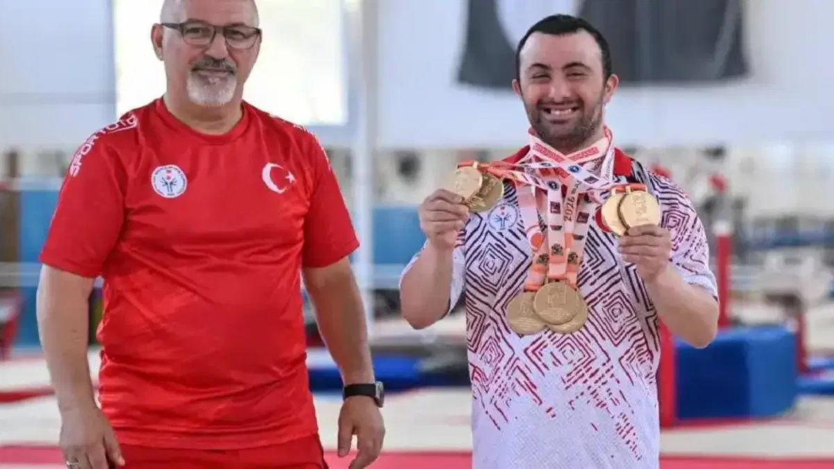 İzmirli özel sporcu Öztürk’ten tarihi başarı