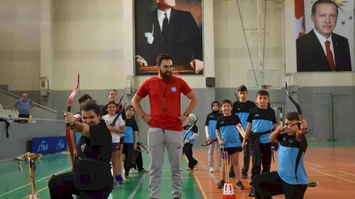 Yıldırım’da miniklere okçuluk eğitimi