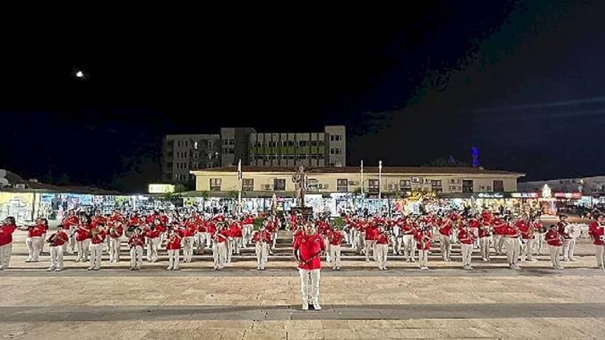 Cumhuriyet bandosu çalışmalarına devam ediyor