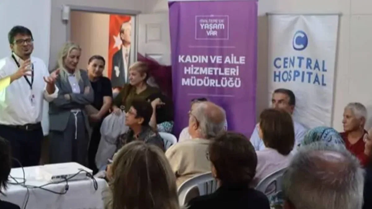Maltepe'de ileri yaşta sağlıklı kalmanın yolları anlatıldı
