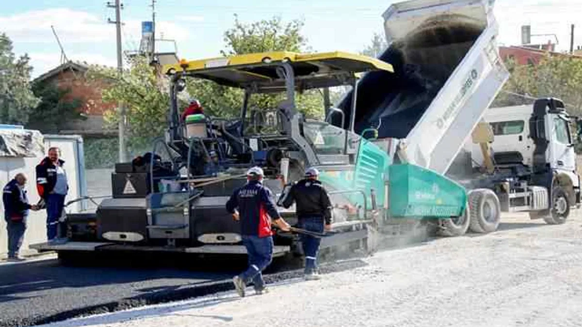 Konya'da Meram'ın cadde ve sokakları yenilenmeye devam ediyor