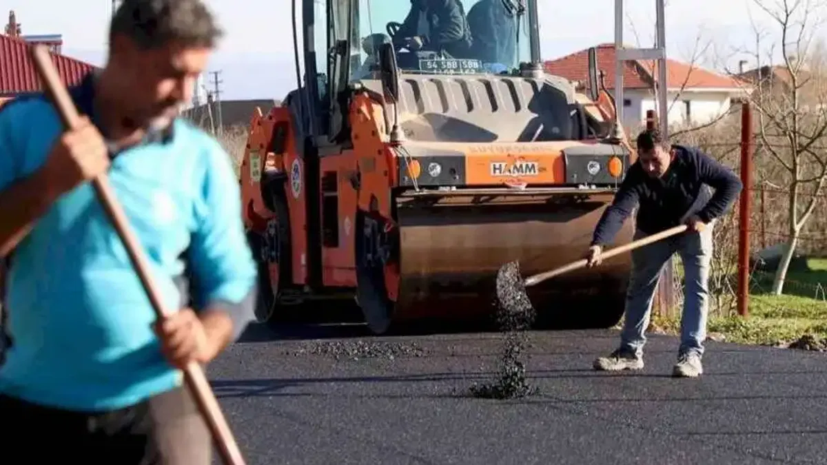 Sakarya Söğütlü’nün kırsalındaki iki mahallede asfalt hamlesi