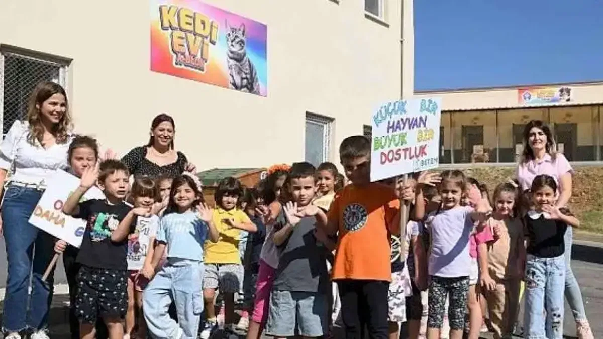 Çocuklar Yenişehir Belediyesinin hayvan bakımevini gezdi