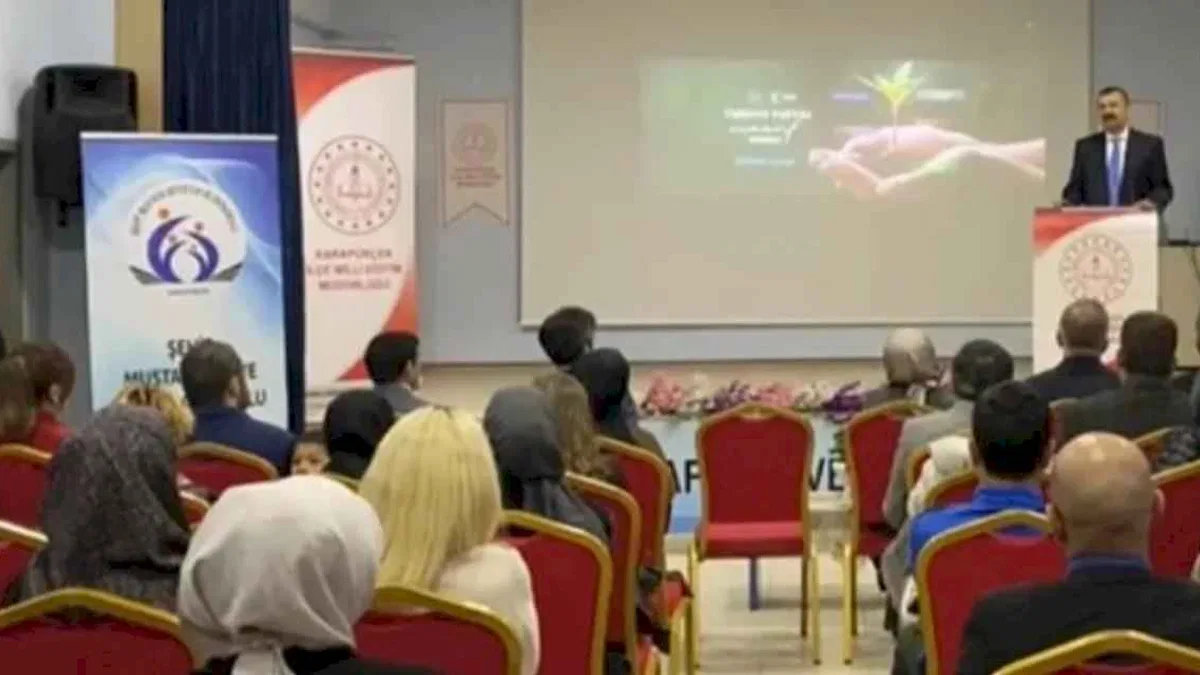 TDK Başkan Yardımcısı Doç. Dr. Şahin'den ortak yazı dili üzerine seminer