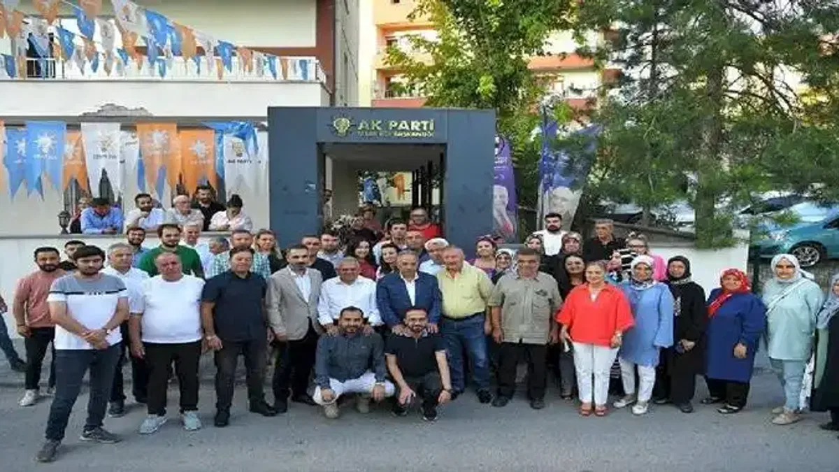 Memduh Büyükkılıç'tan AK Parti Talas'a ziyaret