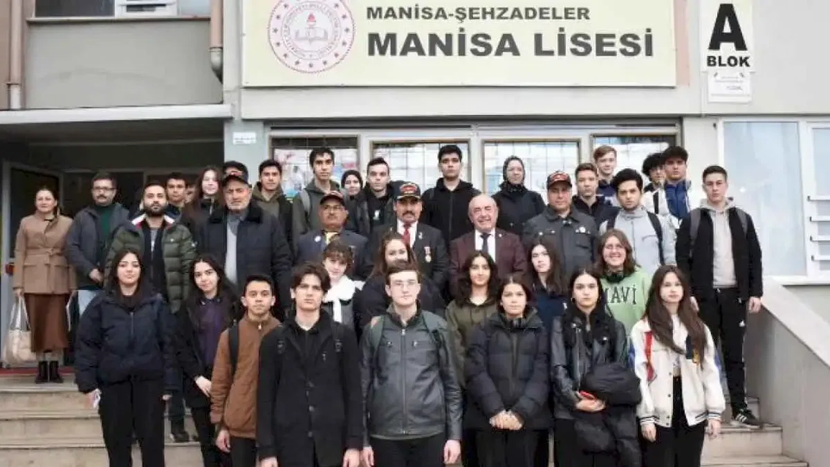 Manisa'da öğrencilere şehitlik ve gazilik kavramları anlatıldı