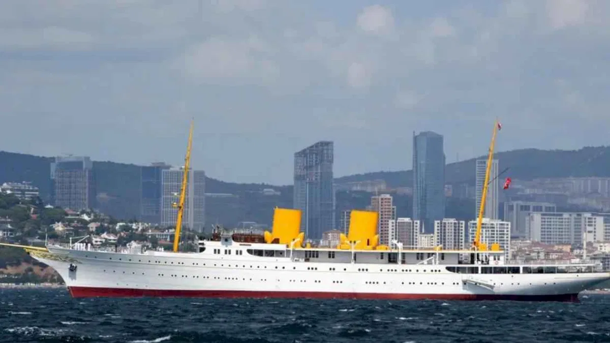 Atatürk'ün mirası Savarona, İstanbul Boğazı'nı selamlayacak