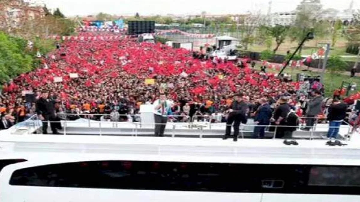İmamoğlu: Taş; bize değil, Millet'e!