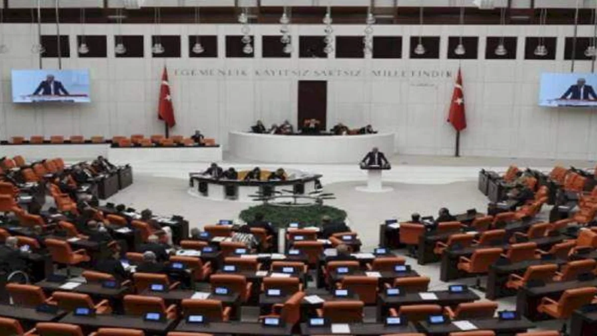 Yargıda yeni düzenlemelerle ilgili 22 madde kabul edildi... Görüşmelere bugün devam