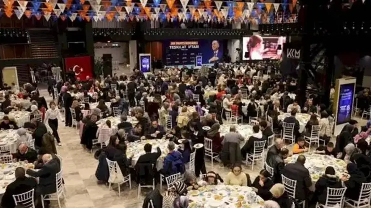 Kocaeli il iftarına binlerce kişi katıldı