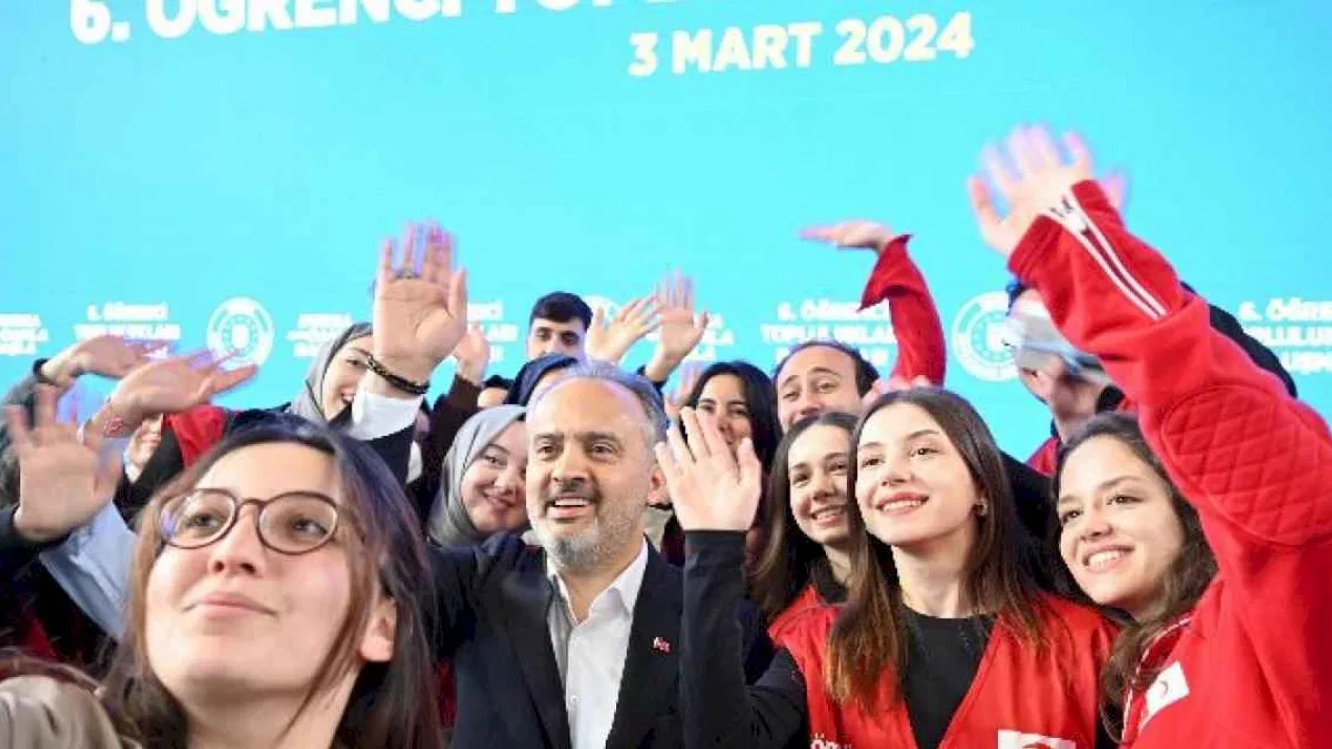 Bursa'da üniversitelilere Başkan Aktaş'tan müjde