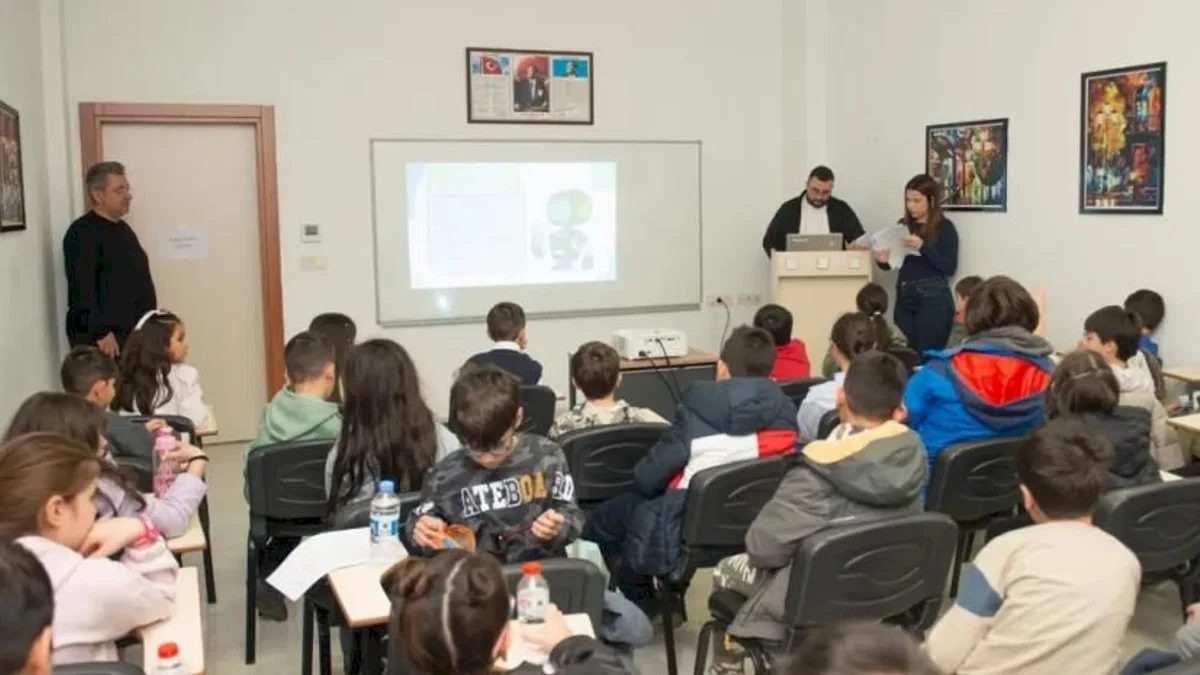 Mersin Yenişehir’de Çocuklara Yapay Zekâ Eğitimi